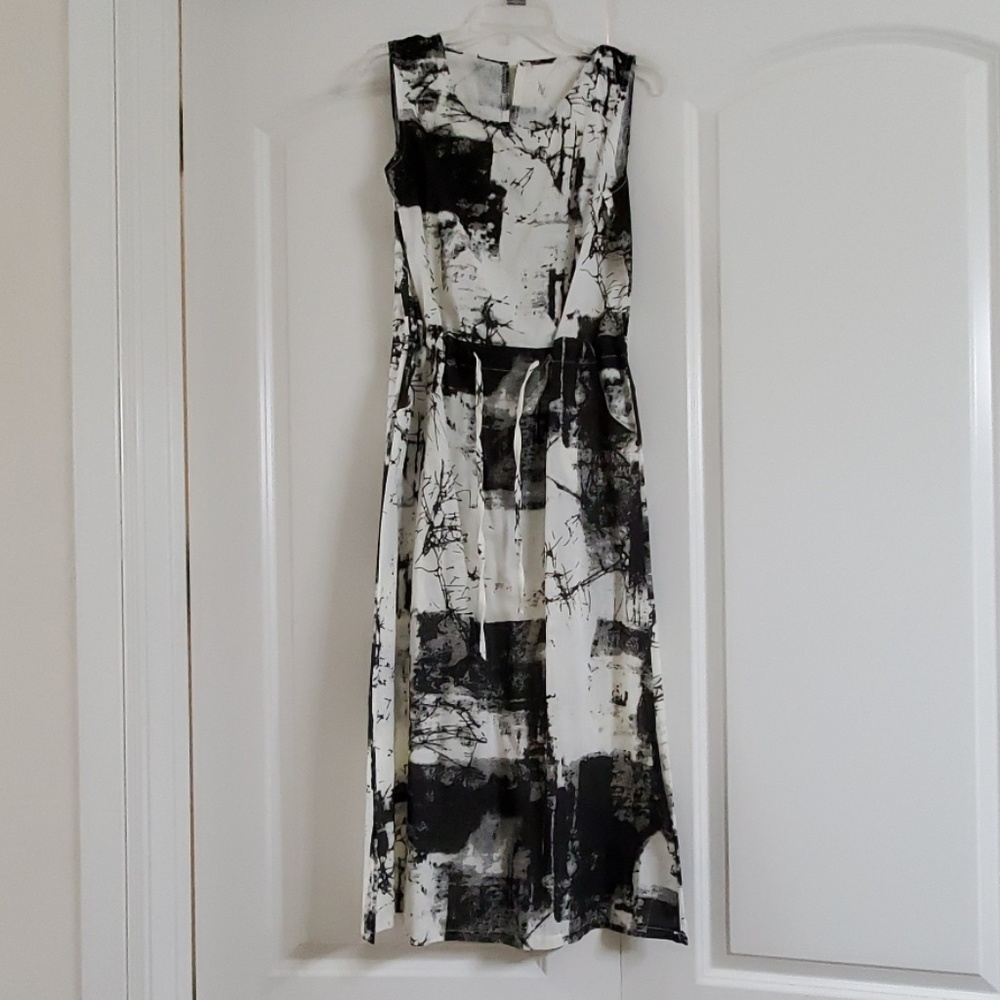 Dress - Picture 2 of 5